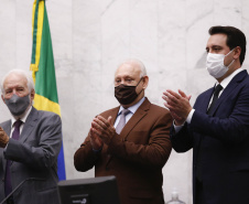 O governador Carlos Massa Ratinho Junior participou nesta segunda-feira (1º) da posse da nova Mesa Diretora da Assembleia Legislativa do Paraná para o biênio 2021/2022. Será a 19ª Legislatura da Casa e a quarta presidência consecutiva do deputado estadual Ademar Traiano.
Foto:Jonathan Campos/AEN