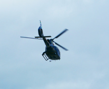 Em 45 dias de atuação no Litoral, na temporada Verão Consciente, o Batalhão de Polícia Militar de Operações Aéreas (BPMOA) realizou mais de 100 missões e o atendimento de 39 vítimas. - Foto: Divulgação BPMOA/SESP