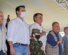 Uma área de maide de 86 mil metros quadrados será referência na formação e no treinamento de atletas no Paraná, desde a base até os de alto rendimento. O presidente Jair Bolsonaro e o governador Carlos Massa Ratinho Junior inauguraram nesta quinta-feira (4) o Centro Nacional de Treinamento de Atletismo (CNTA), um dos mais completos centros de excelência do País em iniciação esportiva, localizado em Cascavel, no Oeste do Estado.Foto Gilson Abreu/AEN