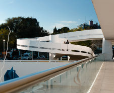 O Museu Oscar Niemeyer (MON) será uma ótima opção de entretenimento seguro neste inusitado Carnaval 2021, que acontecerá durante a pandemia, com festas e feriado cancelados e medidas restritivas em vigor. -  Foto: Marcello Kawase/MON