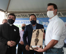 O governador Carlos Massa Ratinho Junior participou nesta quinta-feira (11) da inauguração do viaduto de acesso a Piraí do Sul e ao Santuário Nossa Senhora das Brotas, nos Campos Gerais. Ele está localizado no km 256 da PR-151 e foi construído em apenas dez meses pela concessionária CCR RodoNorte, que administra a ligação entre Ponta Grossa e Jaguariaíva. Foto: André Lara