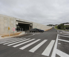 O governador Carlos Massa Ratinho Junior participou nesta quinta-feira (11) da inauguração do viaduto de acesso a Piraí do Sul e ao Santuário Nossa Senhora das Brotas, nos Campos Gerais. Ele está localizado no km 256 da PR-151 e foi construído em apenas dez meses pela concessionária CCR RodoNorte, que administra a ligação entre Ponta Grossa e Jaguariaíva.