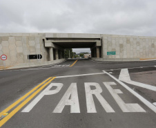 O governador Carlos Massa Ratinho Junior participou nesta quinta-feira (11) da inauguração do viaduto de acesso a Piraí do Sul e ao Santuário Nossa Senhora das Brotas, nos Campos Gerais. Ele está localizado no km 256 da PR-151 e foi construído em apenas dez meses pela concessionária CCR RodoNorte, que administra a ligação entre Ponta Grossa e Jaguariaíva.