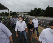 O governador Carlos Massa Ratinho Junior participou nesta quinta-feira (11) da inauguração do viaduto de acesso a Piraí do Sul e ao Santuário Nossa Senhora das Brotas, nos Campos Gerais. Ele está localizado no km 256 da PR-151 e foi construído em apenas dez meses pela concessionária CCR RodoNorte, que administra a ligação entre Ponta Grossa e Jaguariaíva.