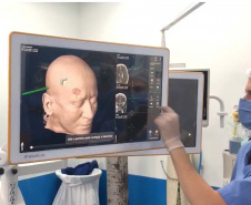 
Foi realizada hoje (12), no Complexo do Hospital do Trabalhador, a primeira cirurgia computadorizada utilizando equipamento de última geração adquirido com recursos da Secretaria de Estado da Saúde, repassados do Ministério Público do Trabalho.
Foto:SESA