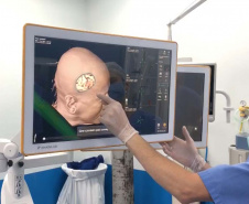 
Foi realizada hoje (12), no Complexo do Hospital do Trabalhador, a primeira cirurgia computadorizada utilizando equipamento de última geração adquirido com recursos da Secretaria de Estado da Saúde, repassados do Ministério Público do Trabalho.
Foto:SESA