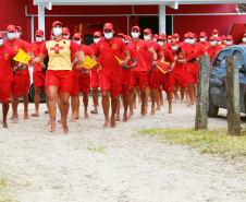 Corpo de Bombeiros forma nova turma de guarda-vidas militares  -  Foto: Divulgação SESP-PR