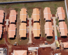 O governador Carlos Massa Ratinho Junior vistoria as obras do Condomínio do Idoso de Foz do Iguaçu. 