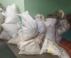 O Instituto Água e Terra (IAT) finaliza os trâmites legais para a doação de um barco e um motor de popa ao 3º Pelotão da 4ª Companhia do Batalhão de Polícia Ambiental ? Força Verde (BPAmb).   -  Foto: Divulgação SEDEST/IAT