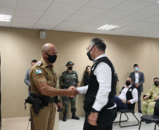O ministro da Justiça e Segurança Pública, André Mendonça, esteve em São José dos Pinhais, na Região Metropolitana de Curitiba, para conhecer de perto algumas ações da Secretaria da Segurança Pública do Paraná na região. - Curitiba, 18/02/2021 - Foto: Divulgação SESP-PR