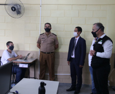 O ministro da Justiça e Segurança Pública, André Mendonça, esteve em São José dos Pinhais, na Região Metropolitana de Curitiba, para conhecer de perto algumas ações da Secretaria da Segurança Pública do Paraná na região. - Curitiba, 18/02/2021 - Foto: Divulgação SESP-PR