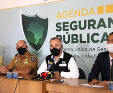 O ministro da Justiça e Segurança Pública, André Mendonça, esteve em São José dos Pinhais, na Região Metropolitana de Curitiba, para conhecer de perto algumas ações da Secretaria da Segurança Pública do Paraná na região. - Curitiba, 18/02/2021 - Foto: Divulgação SESP-PR