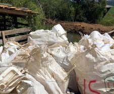 Fiscais do Escritório Regional de União da Vitória do Instituto Água e Terra (IAT) encontraram, nesta sexta-feira (19), diversas irregularidades ambientais em uma propriedade rural de General Carneiro, no extremo Sul do Paraná.  General Carneiro, 19/02/2021  -  Foto: Divulgação SEDEST/IAT