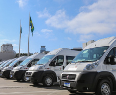 O governador Carlos Massa Ratinho Junior entrega   nesta terca-feira (23),  Vans para 45 municípios  no Programa de Qualificação da Atenção Primária emSaúde acompanhado do  vice-governador Darci Piana, do secretarrio de Estado da Saude, Beto Preto, do Secretaria de Estado da Administração e Previdência, Marcel Micheletto   e do chefe da Casa Civil, Guto Silva.  Curitiba, 23/02/2021. Foto: Geraldo Bubniak/AEN