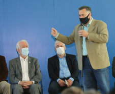 O governador Carlos Massa Ratinho Junior entrega   nesta terca-feira (23),  Vans para 45 municípios  no Programa de Qualificação da Atenção Primária emSaúde acompanhado do  vice-governador Darci Piana, do secretarrio de Estado da Saude, Beto Preto (foto), do Secretaria de Estado da Administração e Previdência, Marcel Micheletto   e do chefe da Casa Civil, Guto Silva.  Curitiba, 23/02/2021. Foto: Geraldo Bubniak/AEN