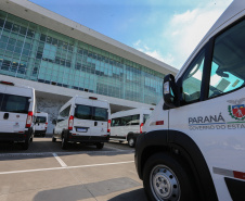O governador Carlos Massa Ratinho Junior entrega   nesta terca-feira (23),  Vans para 45 municípios  no Programa de Qualificação da Atenção Primária emSaúde acompanhado do  vice-governador Darci Piana, do secretarrio de Estado da Saude, Beto Preto, do Secretaria de Estado da Administração e Previdência, Marcel Micheletto   e do chefe da Casa Civil, Guto Silva.  Curitiba, 23/02/2021. Foto: Geraldo Bubniak/AEN
