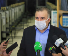 As 216 Agências do Trabalhador do Paraná, vinculadas à Secretaria da Justiça, Família e Trabalho (Sejuf) disponibilizam nesta semana mais 3.009 oportunidades de empregos com carteira assinada nas empresas do Paraná. Dessas vagas 809 estão disponíveis nas agências de Curitiba e Região Metropolitana. Na foto, o secretário Ney Leprevost   -  Curitiba, 23/02/2021  -  Foto: Divulgação SEJUF