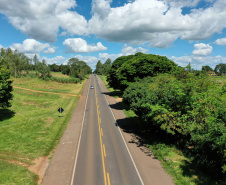 Análise e resultado final foram publicados pelo DER/PR, que também habilitou outros quatro participantes da licitação. Devem ser atendidos 20 segmentos da PR-323, no trecho entre Doutor Camargo e Iporã. Foto: Alessandro Vieira
