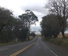 O Departamento de Estradas de Rodagem do Paraná (DER/PR) publicou nesta terça-feira (23) oresultado da análise dos documentos de habilitação e resultado final da licitação da execuçãodas terceiras faixas da PR-323, na região Noroeste.  -  Foto: Divulgação DER