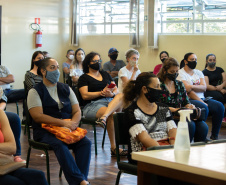 Escolas acolhem pais e estudantes para orientar sobre biossegurança durante aulas presenciais  -  Curitiba, 24/02/2021  -  Foto: Divulgação SEED