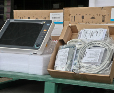 A Secretaria estadual da Saúde enviou nesta quarta-feira (24) equipamentos para hospitais de três municípios: Cascavel, Curitiba e Foz do Iguaçu. - Curitiba, 24/02/2021  -  Foto: Ari Dias/AEN