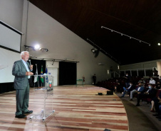 O município de São José dos Pinhais será mais uma cidade-polo da agência do Governo do Estado de promoção e prospecção de novos negócios e investimentos. Termo de cooperação entre a Invest Paraná e o município foi assinado nesta quarta-feira (24).