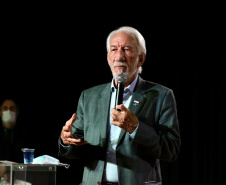 O município de São José dos Pinhais será mais uma cidade-polo da agência do Governo do Estado de promoção e prospecção de novos negócios e investimentos. Termo de cooperação entre a Invest Paraná e o município foi assinado nesta quarta-feira (24).