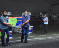 Distribuição das novas doses de vacinas contra a Covid-19 para as 22 Regionais de Saúde.  -  Curitiba, 25/02/2021  -  Foto: José Fernando Ogura/AEN