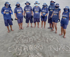 O cigarro está entre os maiores poluidores de ambiente também no litoral. Em apenas dois dias de coleta, a equipe da Sanepar que realiza a limpeza nesta temporada de verão acumulou cerca de 5 mil bitucas. Em média, cada fumante descarta cerca de 10 cigarros por dia. -  Curitiba, 26/02/2021  -  Foto: Divulgação Sanepar