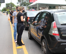 As forças policiais do Paraná fiscalizaram 1.333 estabelecimentos comerciais e realizaram 553 ações de dispersão de aglomeração entre a meia-noite de sábado (27) e as 7 horas desta segunda-feira (1º). Foram 138 prisões e 47 adolescentes apreendidos no primeiro final de semana de reforço na fiscalização das medidas de proteção contra a Covid-19. -  Curitiba, 01/03/2021  -  Foto: Divulgação SESP-PR