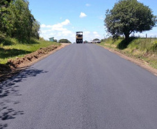 O Departamento de Estradas de Rodagem do Paraná (DER/PR) está realizando melhorias na PRC-487, trecho estadual da Estrada Boiadeira, e na PR-522, rodovias que ligam o município de Ivaí à BR-373, na região dos Campos Gerais. -  Curitiba, 11/03/2021  -  Foto_ Divulgação DER-PR