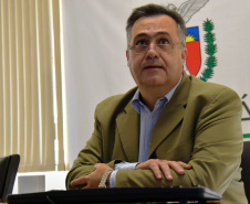 A importância do fortalecimento do sistema único foi a mensagem que o secretário Beto Preto deixou aos formandos do Curso de Especialização em Saúde Pública, promovido pela Escola de Saúde Pública do Paraná. Os 37 alunos concluíram os estudos na turma da 16ª Regional de Saúde de Apucarana. -  Curitiba, 11/03/2021  -  Foto: Américo Antonio/SESA