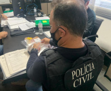 Mais de 710 policiais civis, auditores das receitas e peritos desmantelaram um esquema bilionário de sonegação nos estados do Paraná, Minas Gerais, São Paulo e Espírito Santo, nesta terça-feira (16).  Foto:SESP