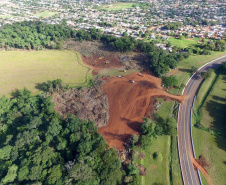 Obras da Perimetral Leste de Foz do Iguaçu avançam em três pontos do projeto. Foto:DER