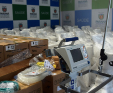 A Secretaria de Estado da Saúde (Sesa) recebeu nesta quarta-feira (24), ventiladores e monitores doados por entidades e iniciativa privada em apoio ao enfrentamento da Covid-19 no Paraná. As doações podem viabilizar a abertura de 40 a 70 leitos de UTI para reforçar o atendimento na pandemia. -  Curitiba, 24/03/2021  -  Foto: Américo Antonio/SESA