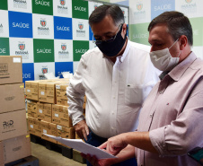 A Secretaria de Estado da Saúde (Sesa) recebeu nesta quarta-feira (24), ventiladores e monitores doados por entidades e iniciativa privada em apoio ao enfrentamento da Covid-19 no Paraná. As doações podem viabilizar a abertura de 40 a 70 leitos de UTI para reforçar o atendimento na pandemia. -  Curitiba, 24/03/2021  -  Foto: Américo Antonio/SESA