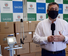 A Secretaria de Estado da Saúde (Sesa) recebeu nesta quarta-feira (24), ventiladores e monitores doados por entidades e iniciativa privada em apoio ao enfrentamento da Covid-19 no Paraná. As doações podem viabilizar a abertura de 40 a 70 leitos de UTI para reforçar o atendimento na pandemia. -  Curitiba, 24/03/2021  -  Foto: Américo Antonio/SESA