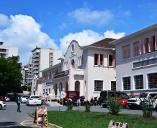 O Complexo Hospitalar do Trabalhador (CHT) é referência no atendimento durante a pandemia. As unidades que integram a rede hospitalar própria do Paraná, adotaram estratégias assertivas de atendimento à Covid-19 e já realizaram mais de 5,5 mil atendimentos em pouco mais de um ano.  -  Curitiba, 24/03/2021  -  Foto: Américo Antonio/SESA