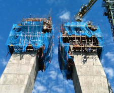 Nova ponte entre Brasil e Paraguai alcança 49% de conclusão . Foto:DER