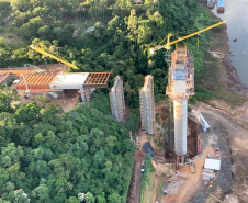 Obra da nova ponte entre Brasil e Paraguai alcança 49% de execução. Foto: Valtemir de Souza/Itaipu