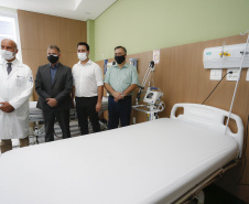 O governador Carlos Massa Ratinho Junior e o secretário estadual da Saúde, Beto Preto, entregam 50 novos leitos UTI SUS exclusivos para Covid-19 no Hospital do Rocio, em Campo Largo. Foto: Jonathan Campos/AEN