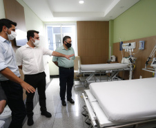 O governador Carlos Massa Ratinho Junior e o secretário estadual da Saúde, Beto Preto, entregam 50 novos leitos UTI SUS exclusivos para Covid-19 no Hospital do Rocio, em Campo Largo. Foto: Jonathan Campos/AEN