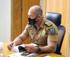 Com a proposta de aliar doutrina com a prática para disseminar conhecimento aos profissionais de segurança pública, oficiais da Polícia Militar do Paraná escreveram o livro Negociação em Crises Policiais - Teoria e Prática