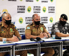 Um grupo responsável pelo tráfico de drogas na região do Vitória Régia, na Cidade Industrial de Curitiba, foi alvo da Operação Palácios da Polícia Militar nesta terça-feira (30/03). As equipes cumpriram 23 mandados de Busca e Apreensão e 12 mandados de Prisão em pontos de venda e consumo de drogas e nas residências de pessoas envolvidas com a atividade criminosa.  -  Curitiba, 30/03/2021  -  Foto: Soldado Amanda Marais