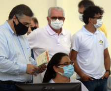O secretário de Estado da Saúde, Beto Preto, visitou o Hospital Regional de Guaraqueçaba e as obras da maternidade anexa ao pronto socorro do município de Guaratuba nesta segunda-feira (5).
Foto: Américo Antonio/SESA