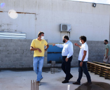 O secretário de Estado da Saúde, Beto Preto, visitou o Hospital Regional de Guaraqueçaba e as obras da maternidade anexa ao pronto socorro do município de Guaratuba nesta segunda-feira (5).
Foto: Américo Antonio/SESA