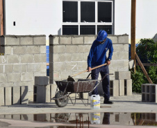 O secretário de Estado da Saúde, Beto Preto, visitou o Hospital Regional de Guaraqueçaba e as obras da maternidade anexa ao pronto socorro do município de Guaratuba nesta segunda-feira (5).
Foto: Américo Antonio/SESA
