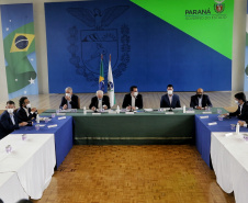 As pequenas e microempresas paranaenses dos segmentos mais afetados pela pandemia receberão um auxílio emergencial do Governo do Estado. O anúncio foi feito na manhã desta terça-feira (6) pelo governador Carlos Massa Ratinho Junior em um encontro com deputados estaduais, chefes de outros Poderes e representantes do setor produtivo.  Foto:Gilson Abreu/AEN