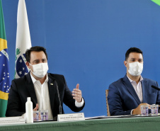 As pequenas e microempresas paranaenses dos segmentos mais afetados pela pandemia receberão um auxílio emergencial do Governo do Estado. O anúncio foi feito na manhã desta terça-feira (6) pelo governador Carlos Massa Ratinho Junior em um encontro com deputados estaduais, chefes de outros Poderes e representantes do setor produtivo.  Foto:Gilson Abreu/AEN