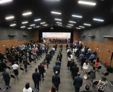 O governador Carlos Massa Ratinho Junior acompanha o  presidente Jair Bolsonaro nesta quarta-feira (7),   na transmissao de cargo do  diretor-geral brasileiro da Itaipu Binacional, o general João Francisco Ferreira .  07/04/2021 - Foto: Geraldo Bubniak/AEN